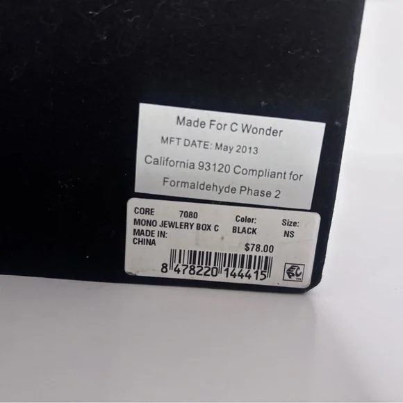 C. Wonder Black Jewelry Organizer with Gold Accent - Picture 8 of 16